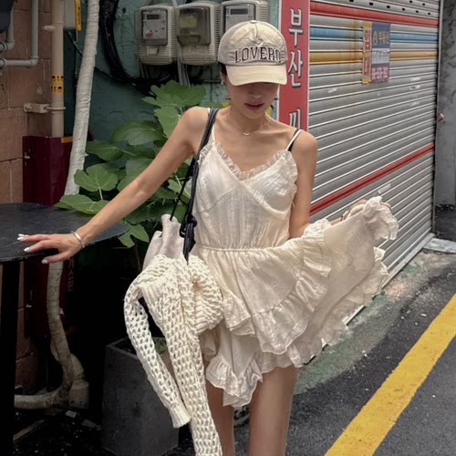 Maymay韩国正品代购 简约花边V领吊带不规则层次荷叶边短款连衣裙