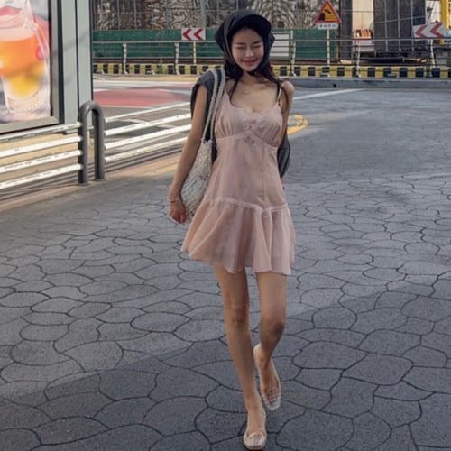 Maymay韩国正品代购 少女度假风时尚蕾丝拼接A字荷叶摆吊带短裙