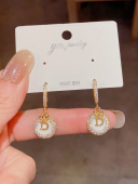 锆石镶钻耳环女气质耳扣耳钉2024新款 轻奢高级感小众设计耳饰 爆款