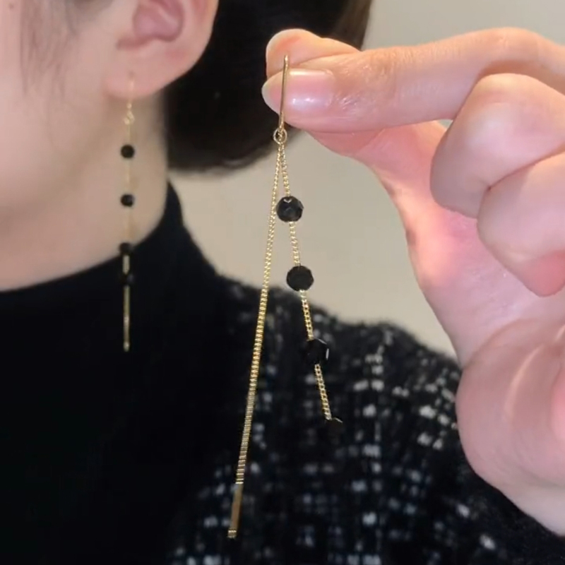 怡糯秋冬长款黑色水晶流苏耳线