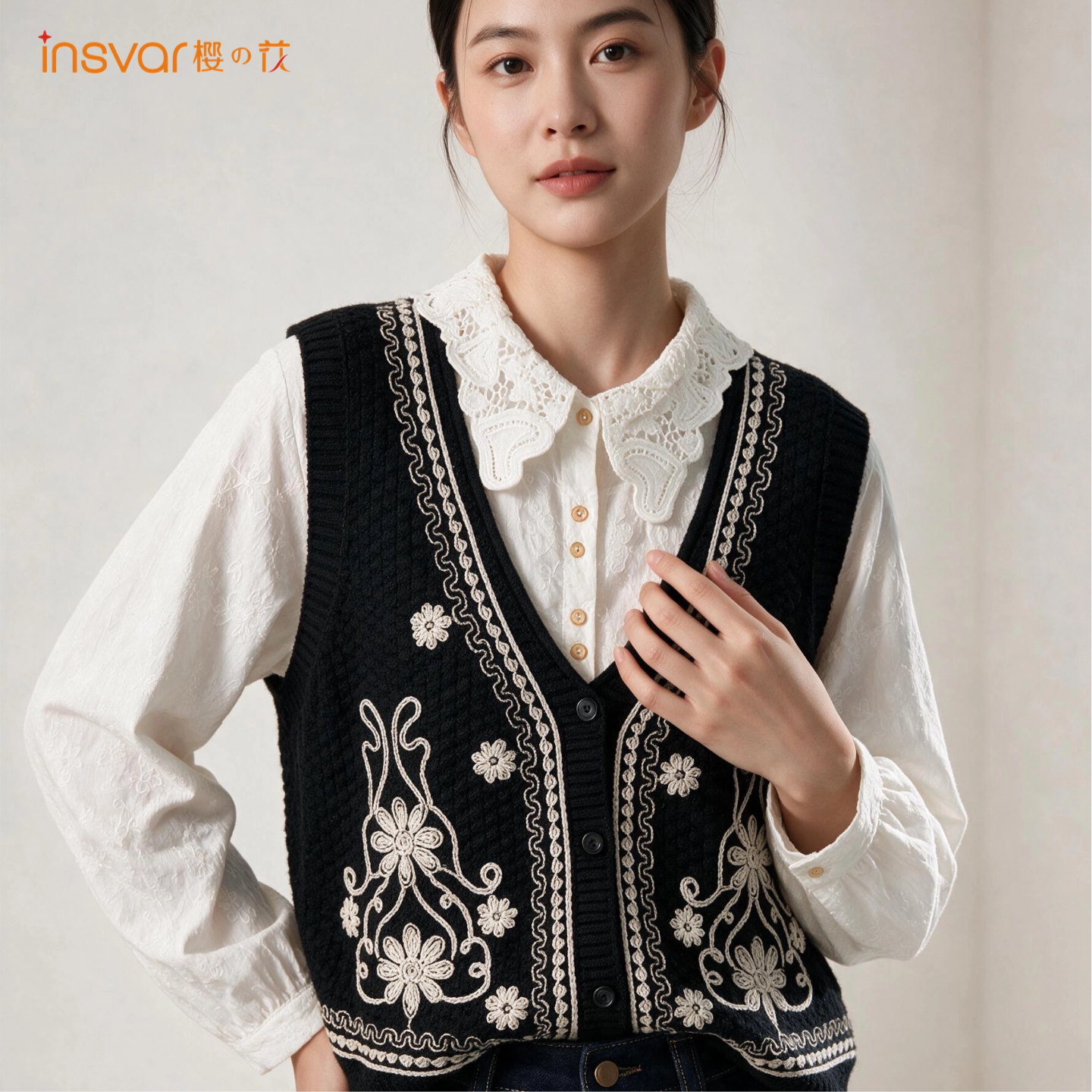 INSVAR中国风刺绣短款马甲女