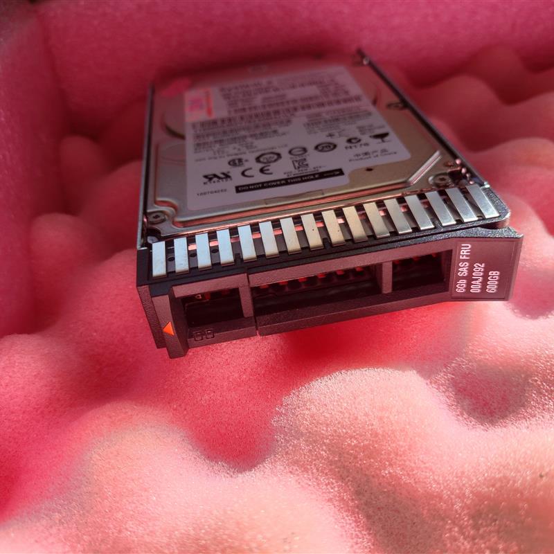 Lenovo/联想 00AJ092 600G 10K SAS 2.5 IBM原装硬盘 00AJ091
