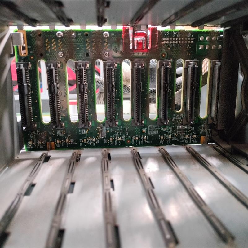 中兴R5300 G4 硬盘背板 8盘位 2.5寸 G0508BR2UL-160200 现货