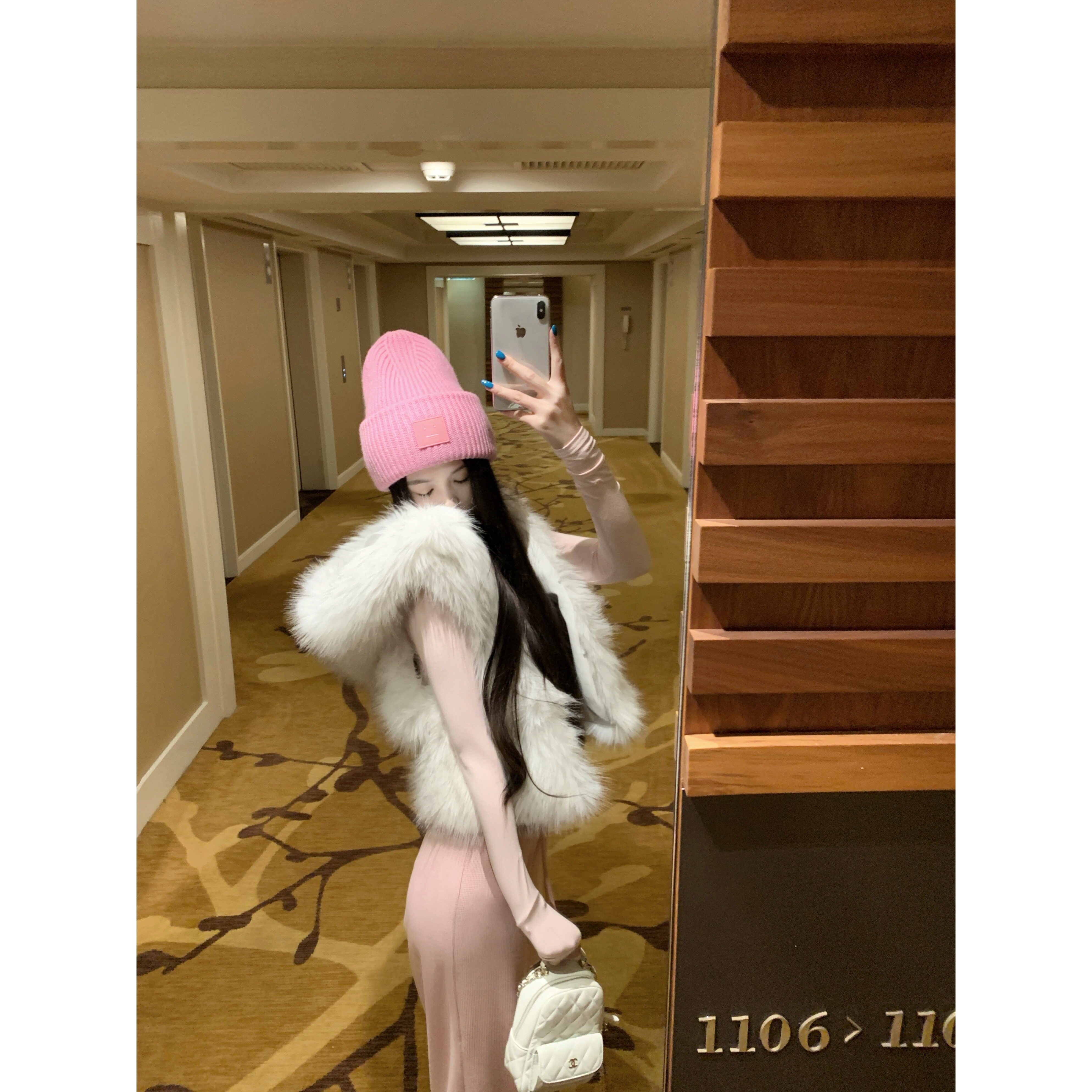 POET WONG【白女偏爱】毛感敲好 时髦银渐层环保皮草手感蓬松顺滑