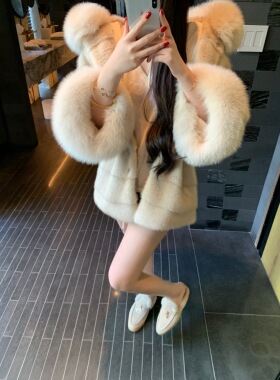 POET WONG【万年女神】Y*ves收腰狐狸毛环保水貂质感年轻皮草外套