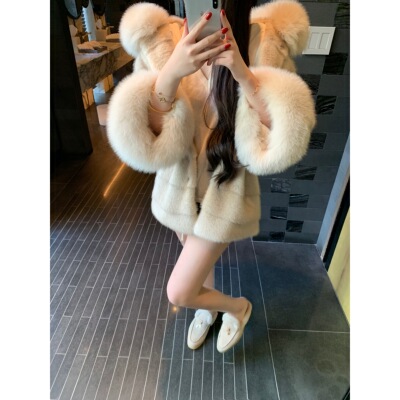 POET WONG【万年女神】Y*ves收腰狐狸毛环保水貂质感年轻皮草外套