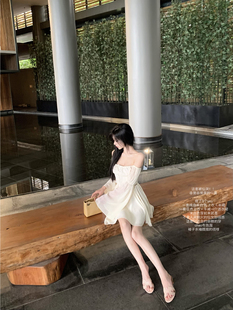 【五折清仓】仙仙设计感飘逸一字肩半裙荡领裙
