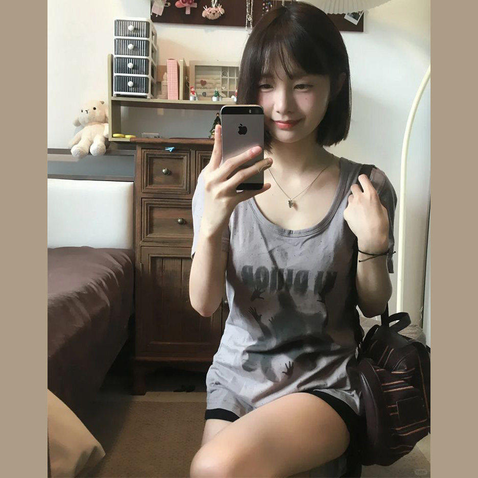 美式复古灰色U领正肩短袖t恤女夏季2026新款修身显瘦收腰辣妹上衣