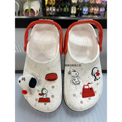 韩国代购Crocs洞洞鞋卡骆驰亲子款史努比联名沙滩鞋带鞋花211125