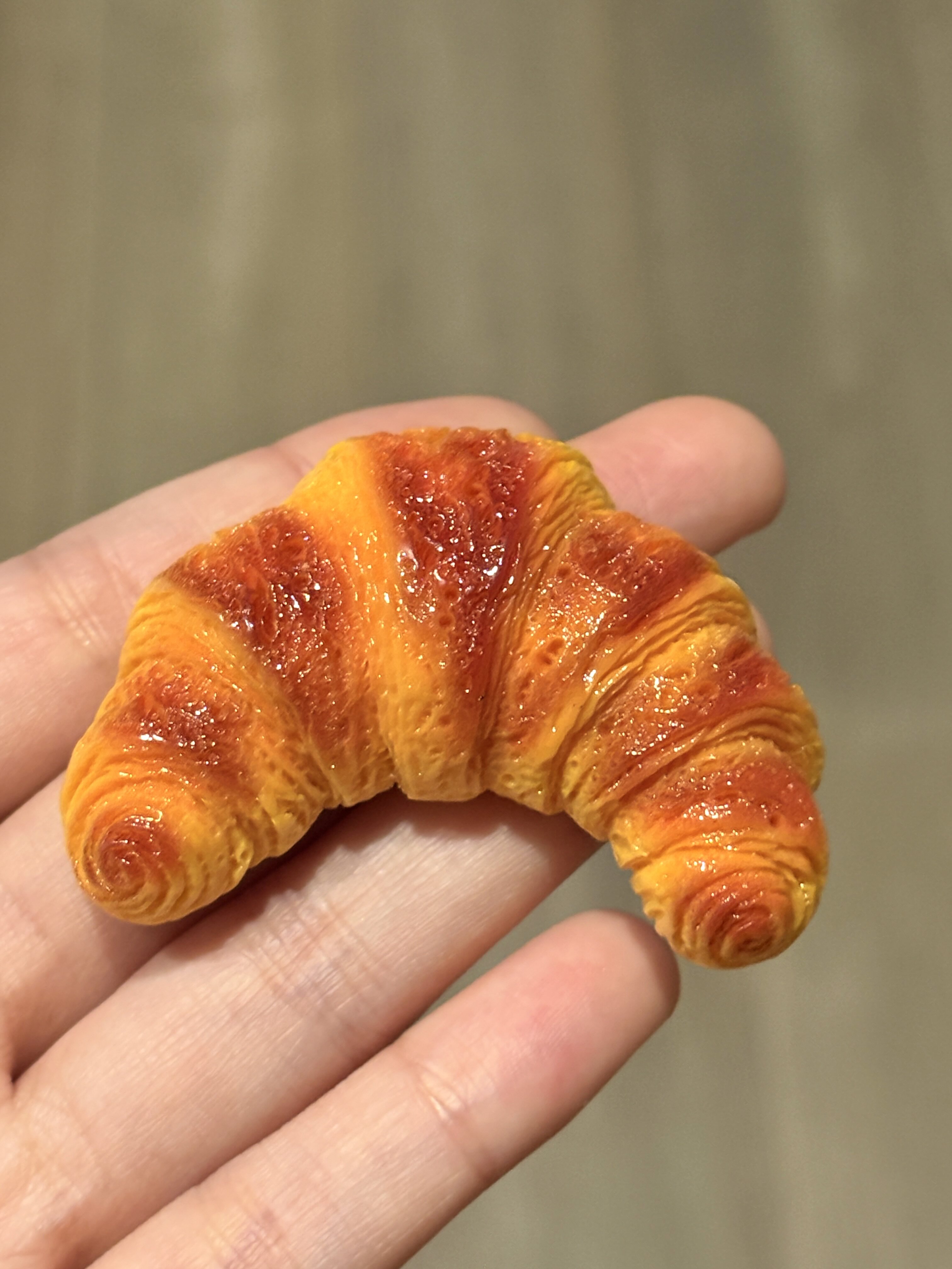 【仿真食玩系列】微缩写实可颂造型树脂摆件创意桌面装饰