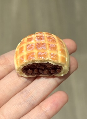 【仿真甜点系列】迷你可爱红豆夹心面包造型树脂摆件创意桌面装饰