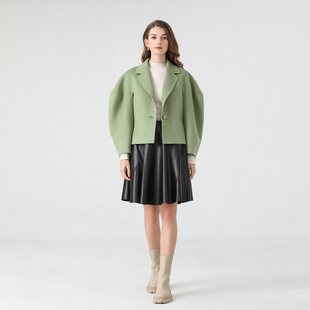 青楸 纯羊毛水波纹双面呢立体剪裁一粒扣短款大衣外套