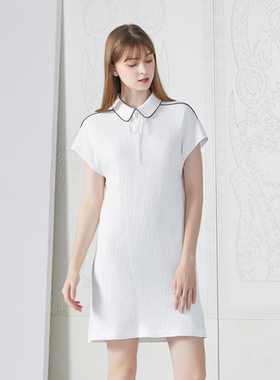 云朵 夏季褶皱肌理感拼接工艺翻领白色连衣裙