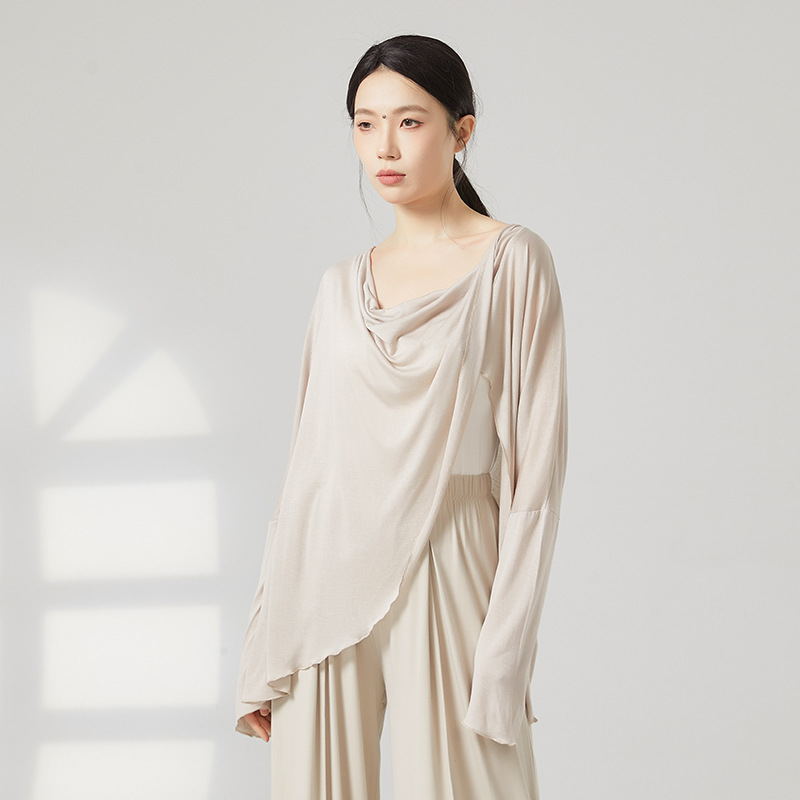共妍飘逸宽松长袖罩衫舞蹈服