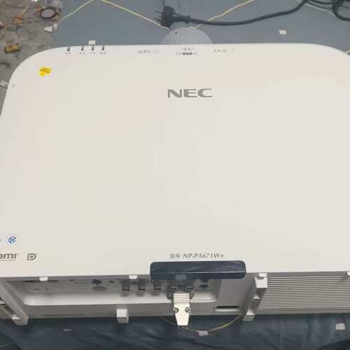 {议价}公司倒闭，NEC投影仪 型号NP-PA671w+