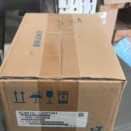 议价安川伺服电机 SGM7G-13AFC61一台，全新原装，