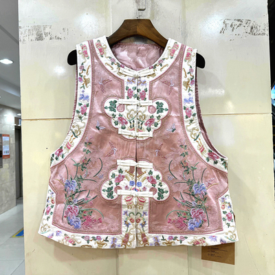 101 欧洲站春装2026新款时尚圆领盘扣重工刺绣花国风A字马甲外套