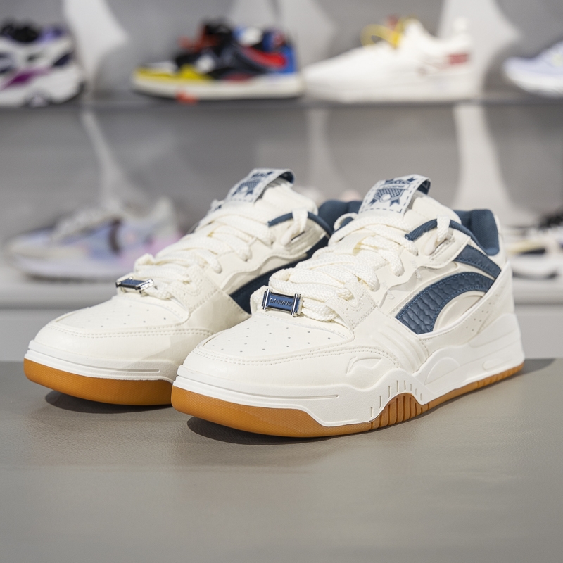 李宁月白板鞋男子秋冬时尚百搭厚底增高低帮经典休闲鞋AGCS251