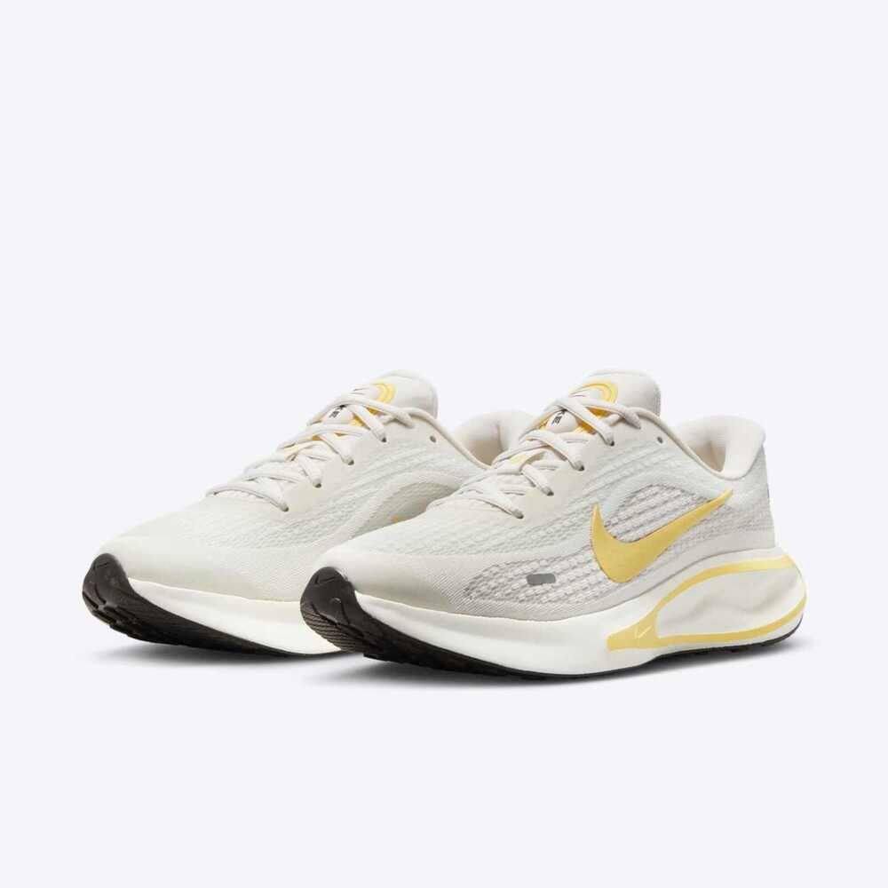 NIKE/耐克Journey Run 女士缓震公路跑步鞋FJ7765-112