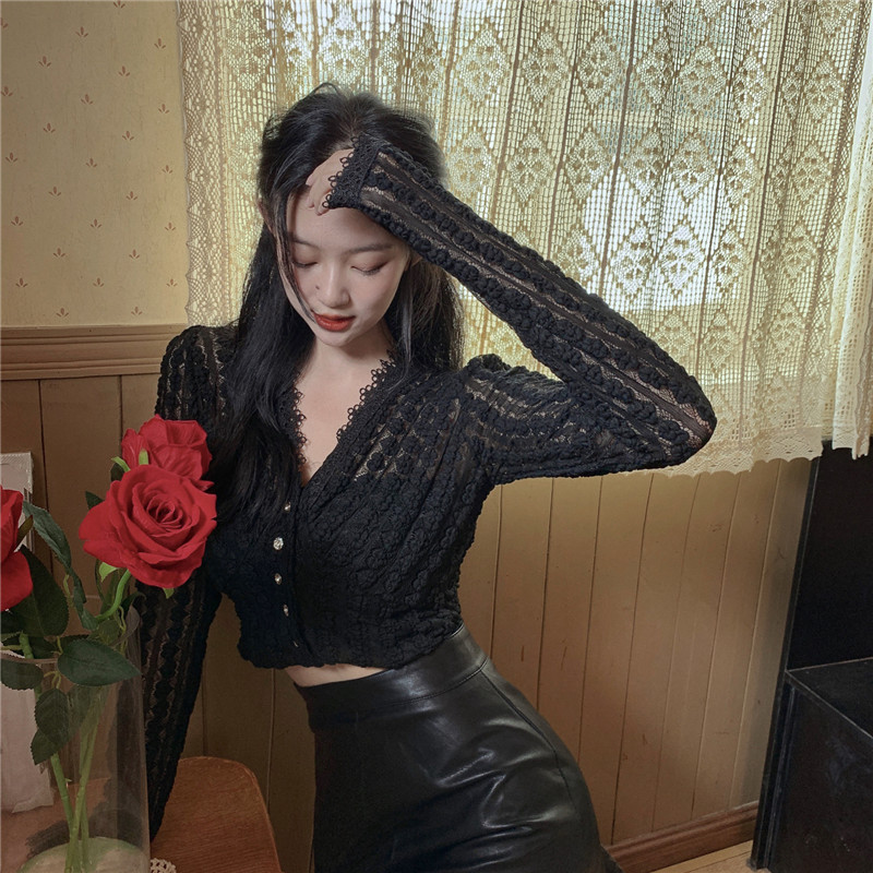法式镂空蕾丝泡泡袖衬衫女上衣2026春秋新款设计感小众内搭打底衫