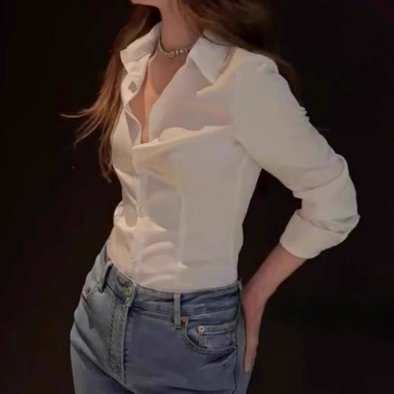 春秋款上衣2025年新款轻熟法式小众设计感高级白色缎面收腰衬衫女