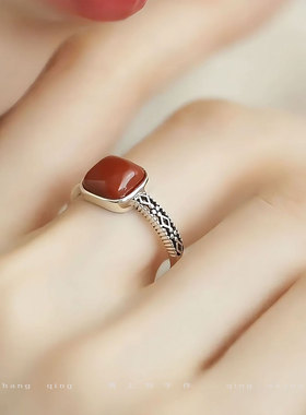 925银复古做旧镂空方糖南红戒指