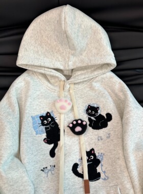 浅灰色刺绣猫咪连帽卫衣外套女2024秋季新款加绒加厚复古套头帽衫