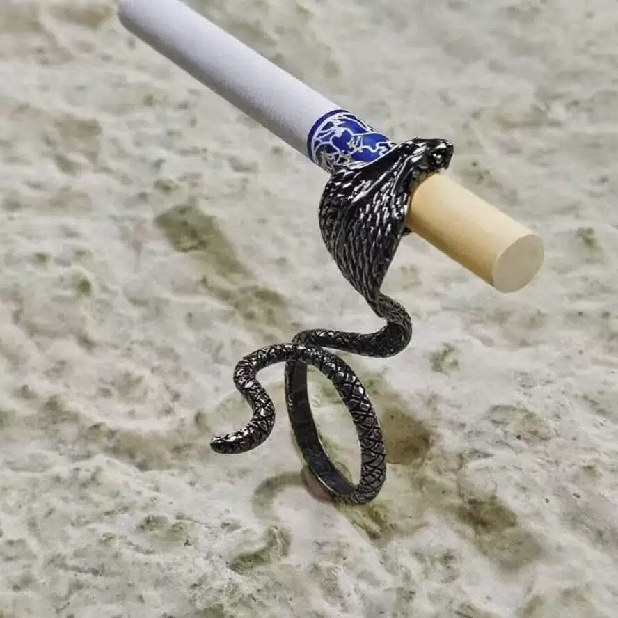 个性眼镜蛇眼托戒指男欧美暗黑系朋克风架烟夹指环高级感配饰小众
