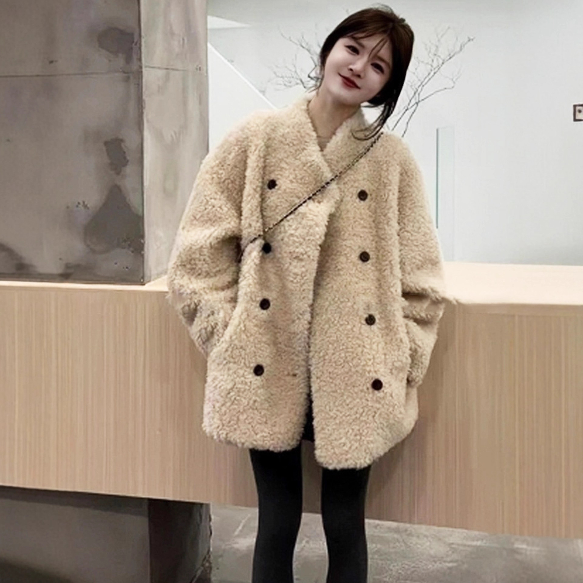 感韩系双排扣加厚羊羔毛外套女2025秋冬v领设计感一体绒上衣