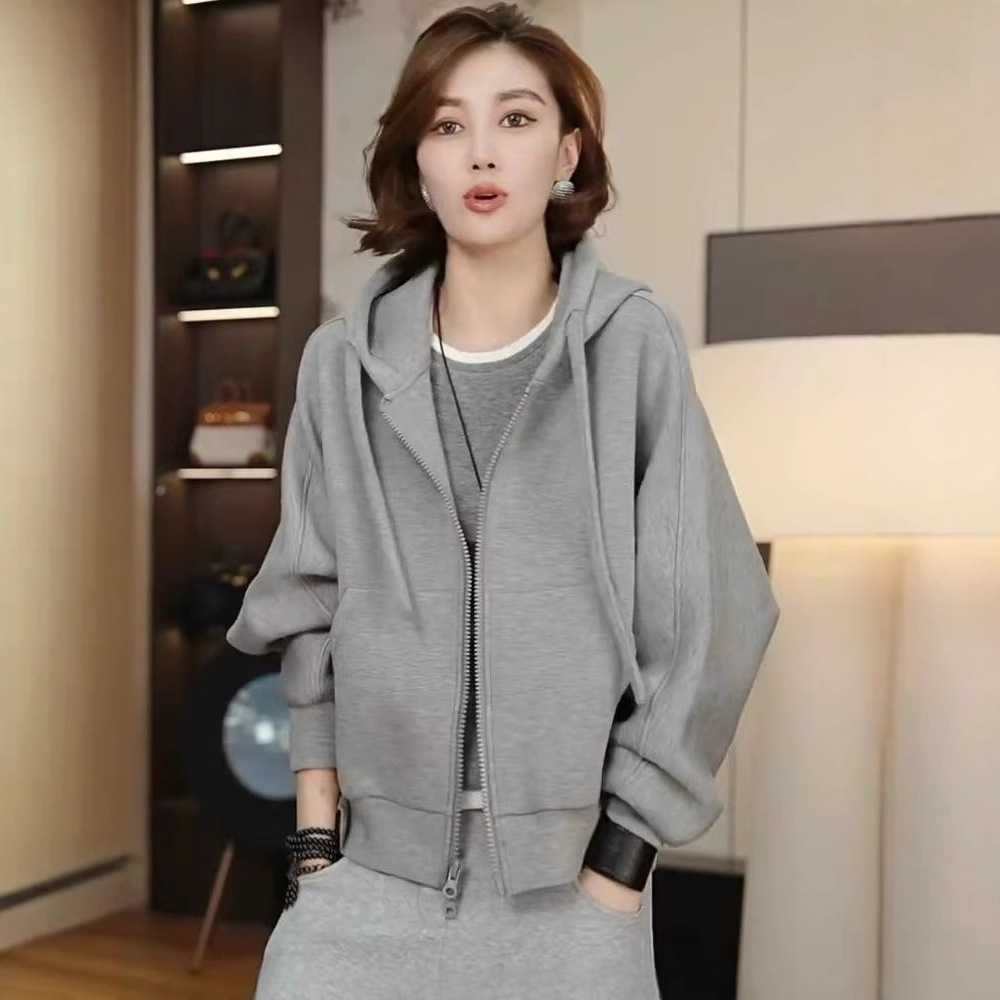 时尚短款双拉链连帽卫衣外套女2025秋冬新款感宽松显瘦上衣
