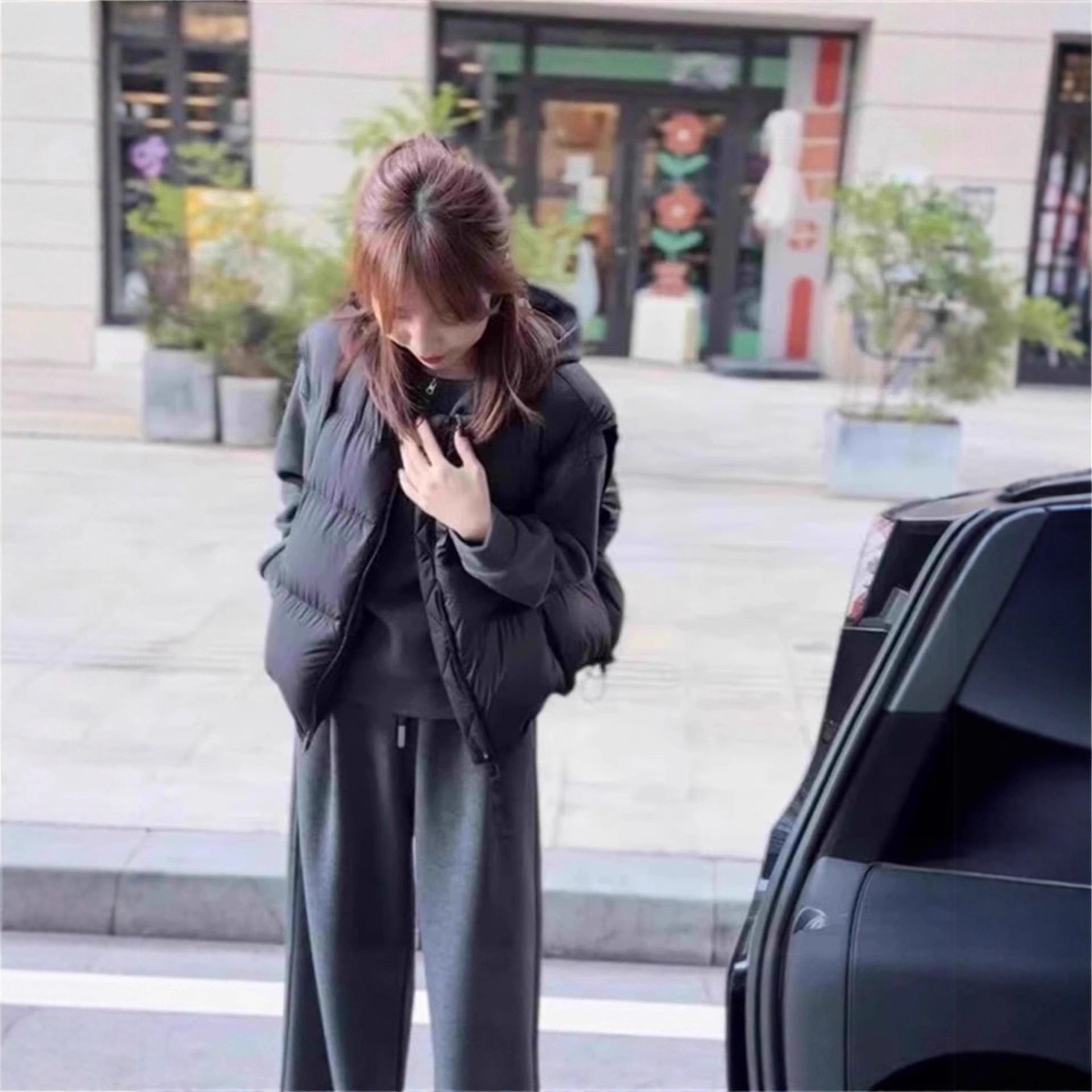 白鸭绒羽绒马甲女背心秋冬新款2025感洋气宽松小个子坎肩外穿