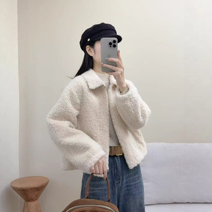 新年红羊羔毛外套女短款加厚冬25新款宽松感洋气毛绒外套小个