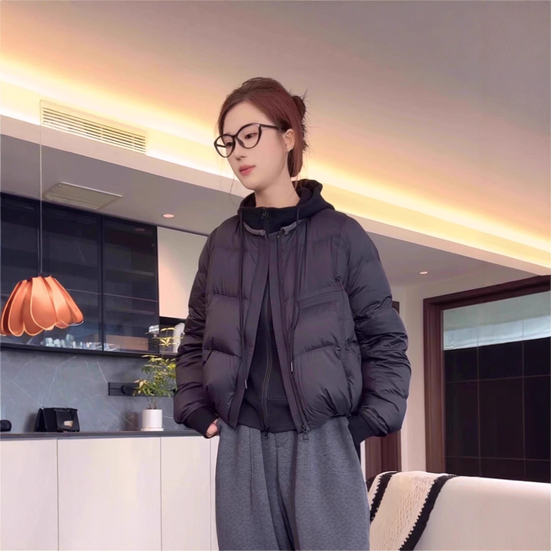 白鸭绒羽绒服女短款冬季2025新款宽松洋气感小个子面包服外套