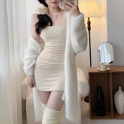 纯欲风性感吊带连衣裙女夏季新款气质收腰显瘦短款内搭包臀短裙子