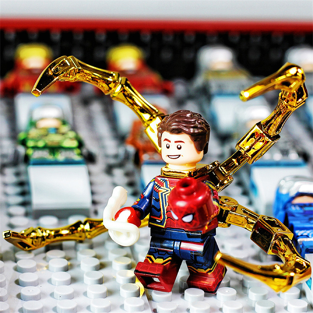 复仇者联盟4钢铁侠蜘蛛侠2纵横宇宙神秘客小人仔儿童拼装积木玩具