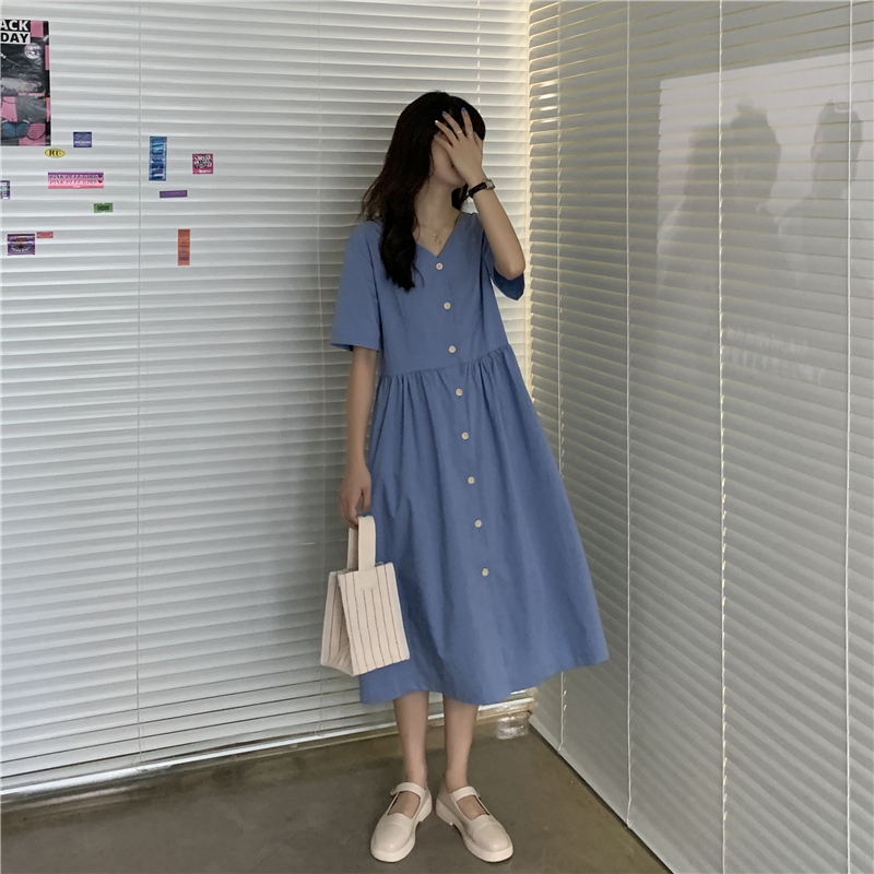 Real price ~ New Hepburn V-neck back hollow single row multi button retro French niche dress