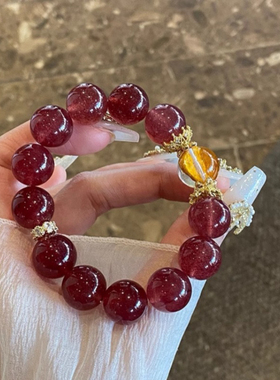 天然鸽血红草莓晶手链女款招财招桃花转运珠水晶手串大珠子高级感