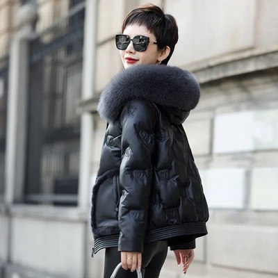 2025冬新款鹅绒真皮羽绒服女短款海宁绵羊皮衣狐狸毛连帽皮草外套