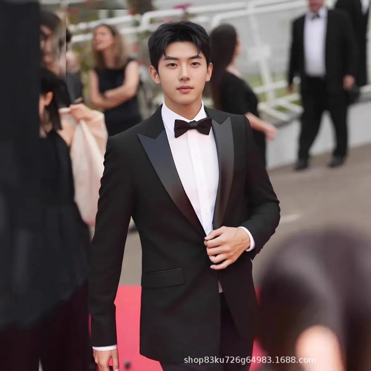 锦造25新郎高定婚礼西服套装男塔士多宴会合唱团西装新郎结婚礼服