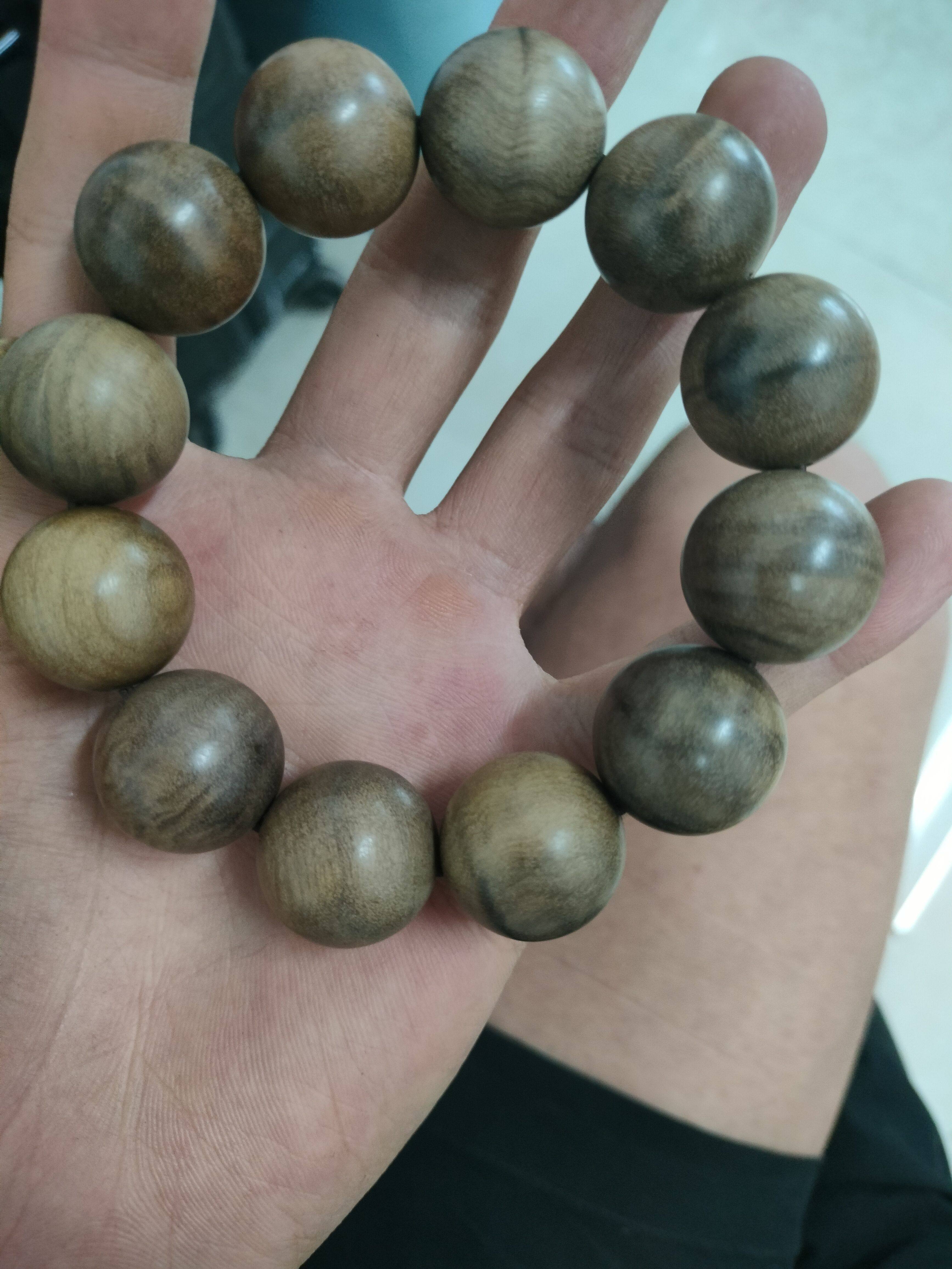 金丝楠木手串，阴沉黄料，香味十足，满水波