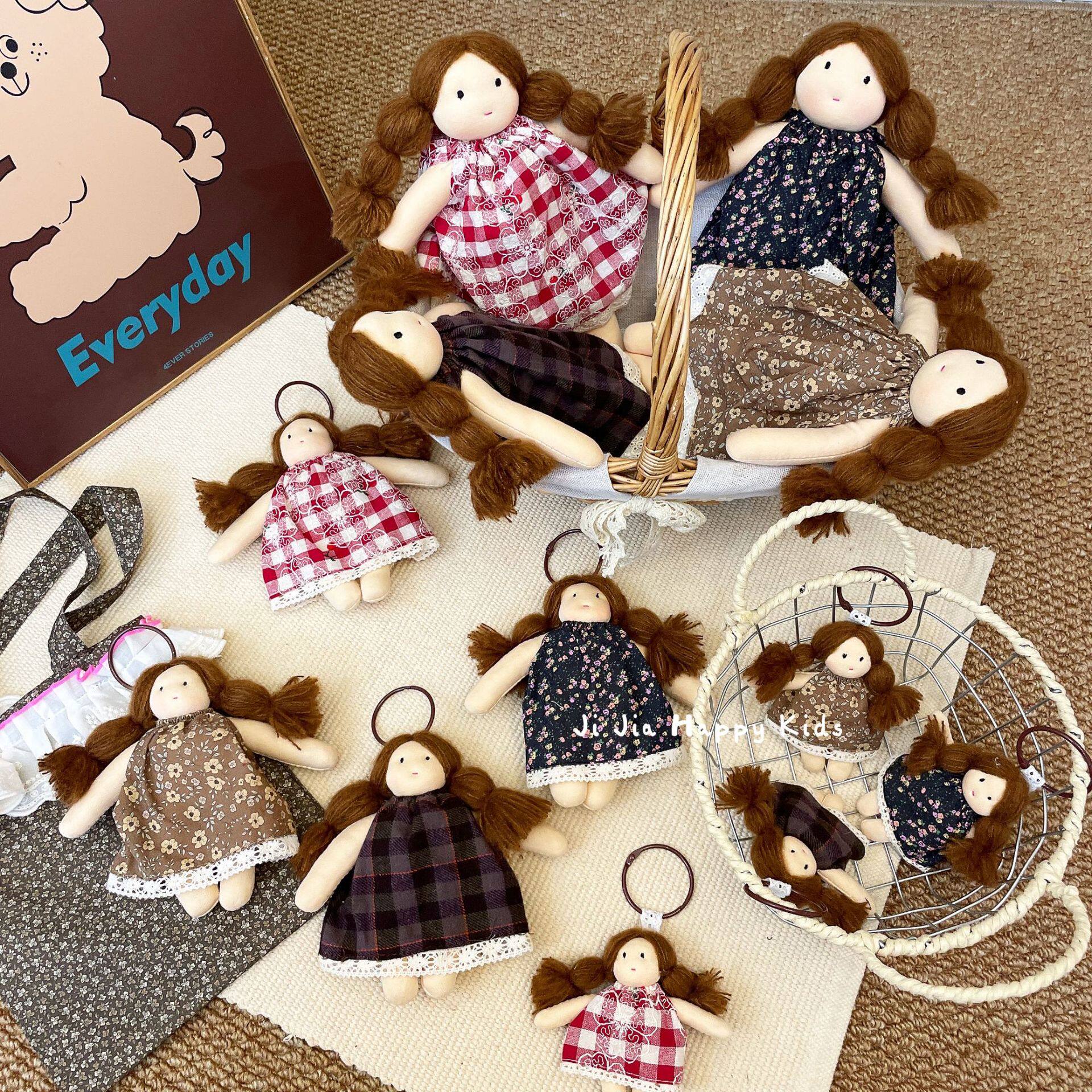 韩系手工布艺碎花裙娃娃玩偶可爱麻花辫公仔陪伴布偶女孩礼物