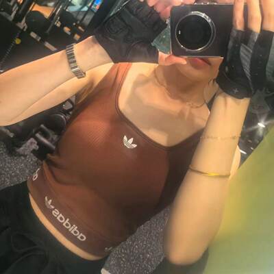 阿迪达斯三叶草女子时尚背心T恤