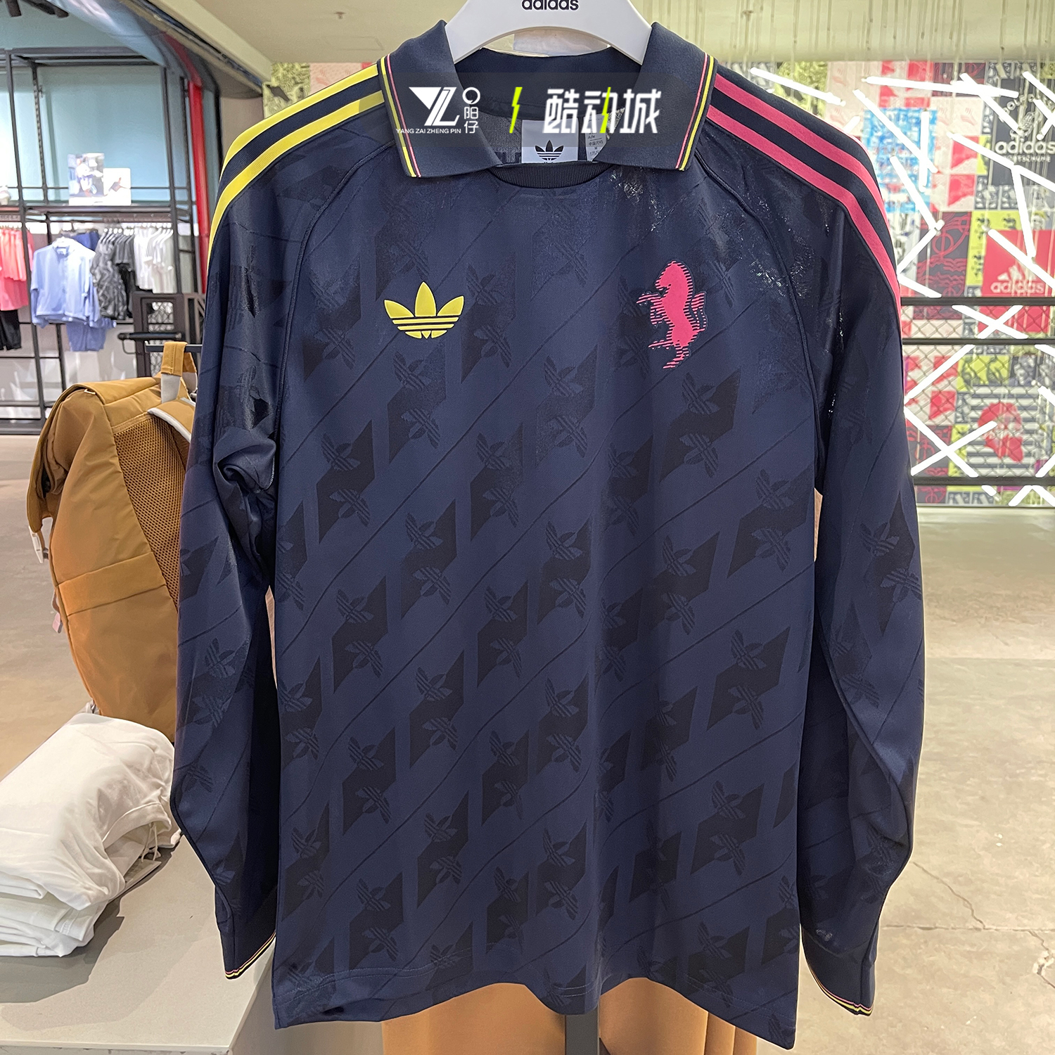Adidas男子运动休闲梭织上衣球衣