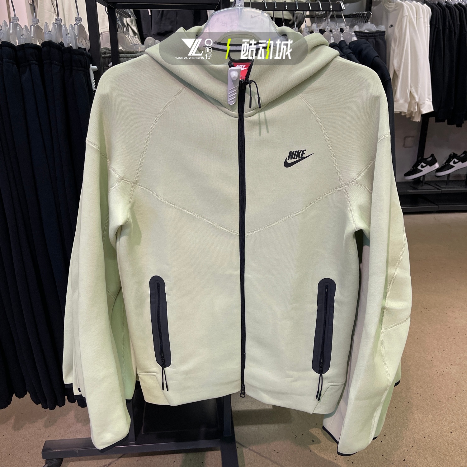 耐克男子连帽运动外套