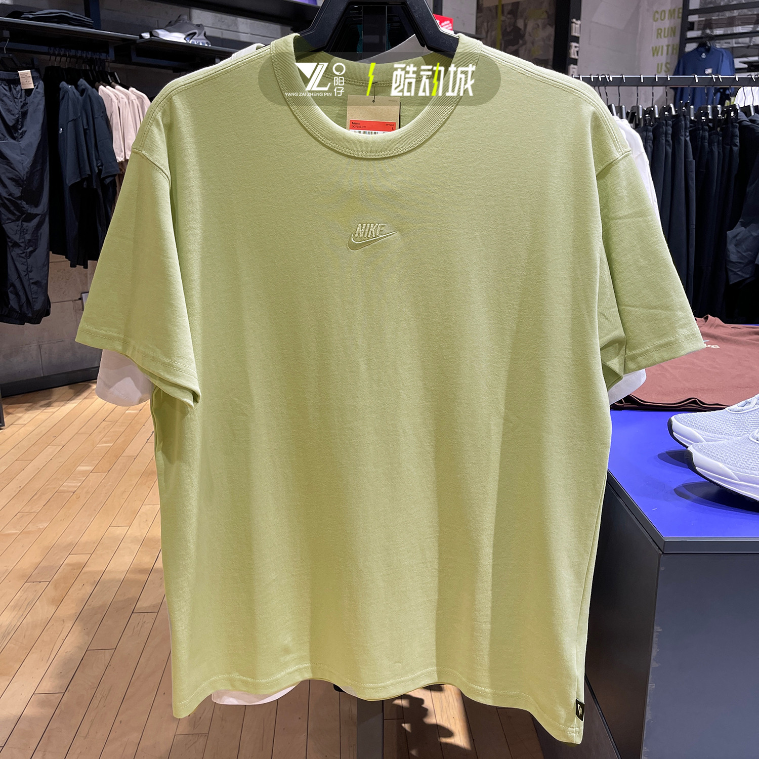 耐克运动休闲绿色经典logo半袖