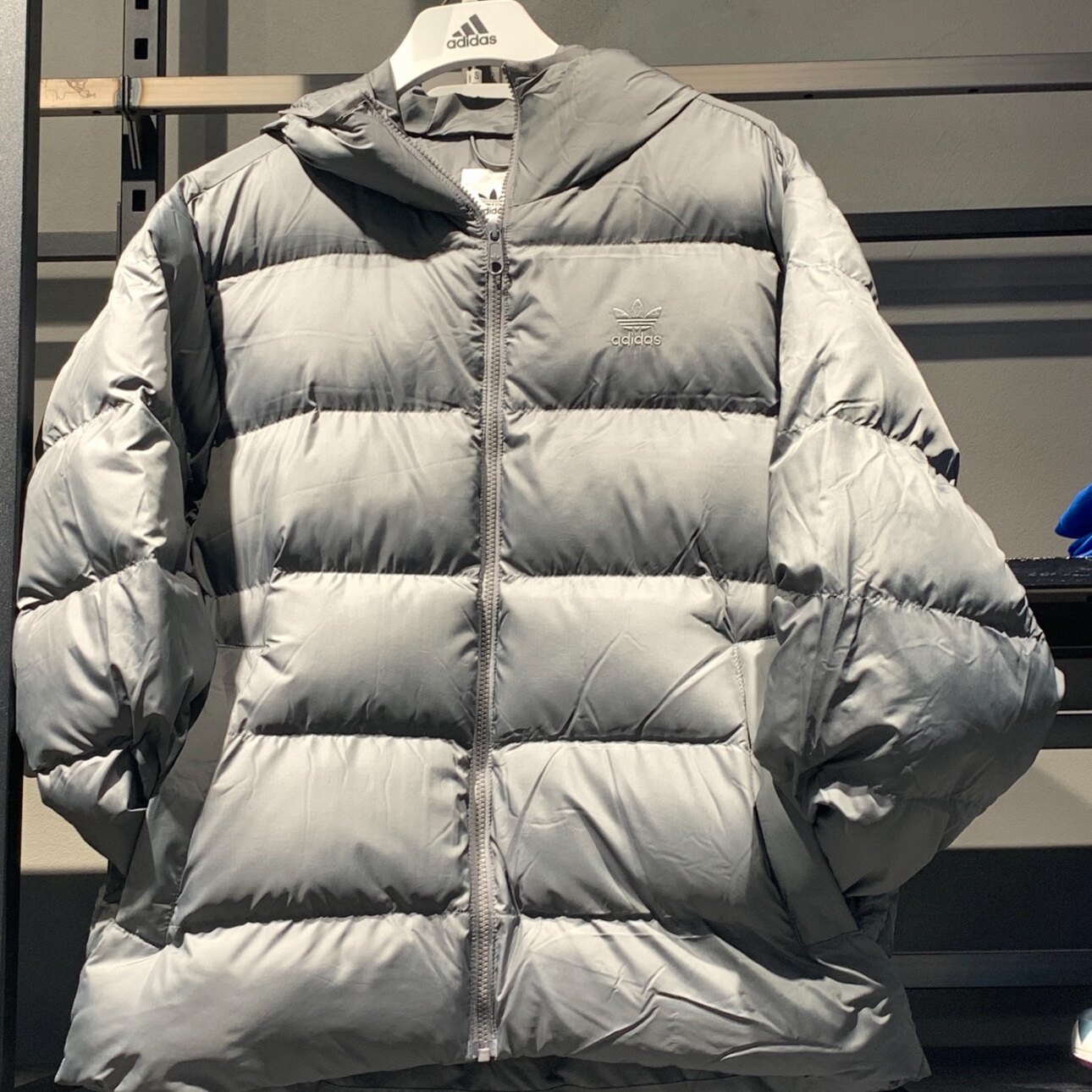 阿迪达斯三叶草男子冬季保暖加厚面包服休闲连帽防风棉服IY3398