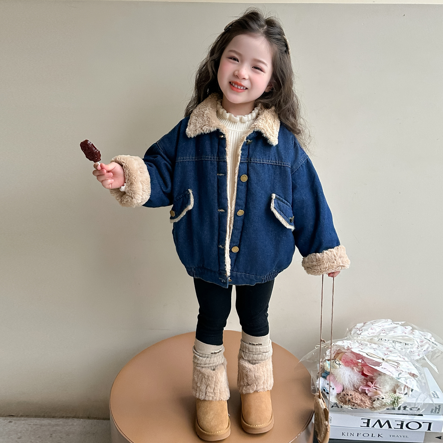 女童加绒牛仔外套儿童秋冬装2025新款韩版宝宝宽松加厚夹棉衣服潮