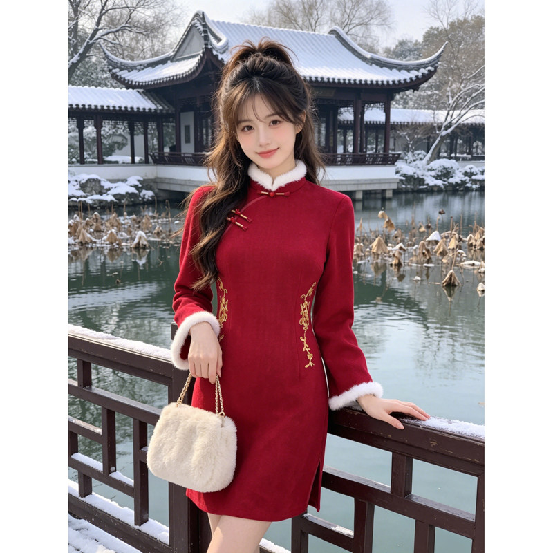 新中式红色加绒旗袍女秋冬短款小个子敬酒服新年战袍2026年连衣裙