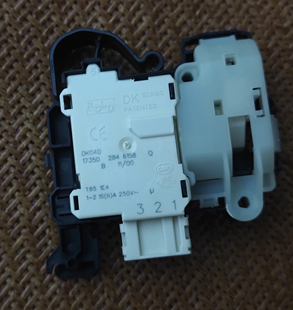 适用小滚筒米洗衣机XHQG100MJ01门锁120300门锁10210026延时开关