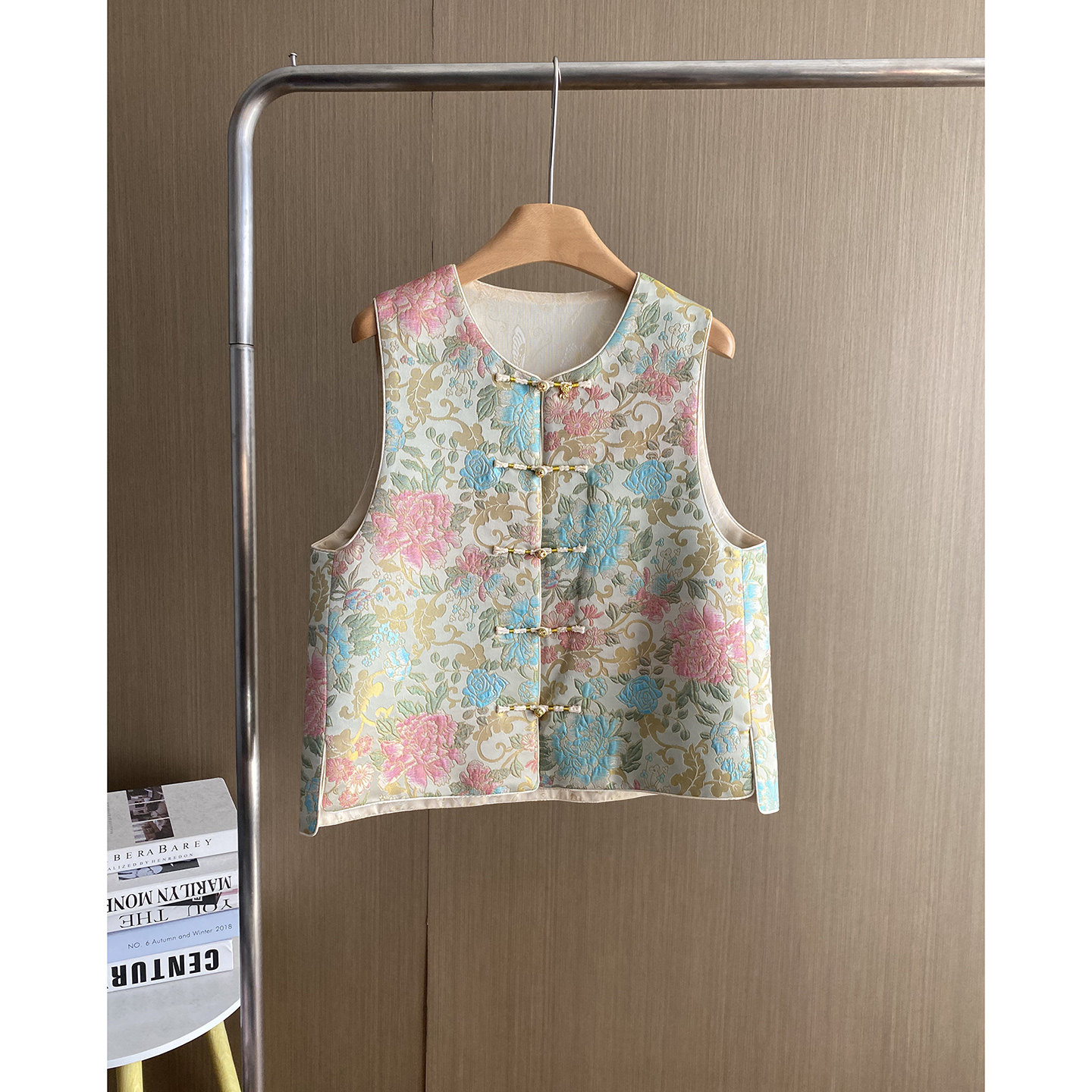 高端减龄新中式提花碎花真丝马甲女无袖圆领盘扣气质百搭上衣叠穿,女装/女士精品,真丝上装,淘宝优惠券,粉丝福利购,淘宝优惠卷